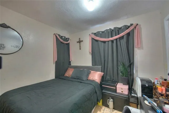 $1,100,000 | 10606-10608 Avalon Boulevard, Los Angeles, CA 90003