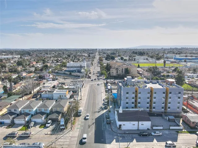 $1,100,000 | 10606-10608 Avalon Boulevard, Los Angeles, CA 90003