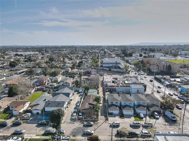 $1,100,000 | 10606-10608 Avalon Boulevard, Los Angeles, CA 90003