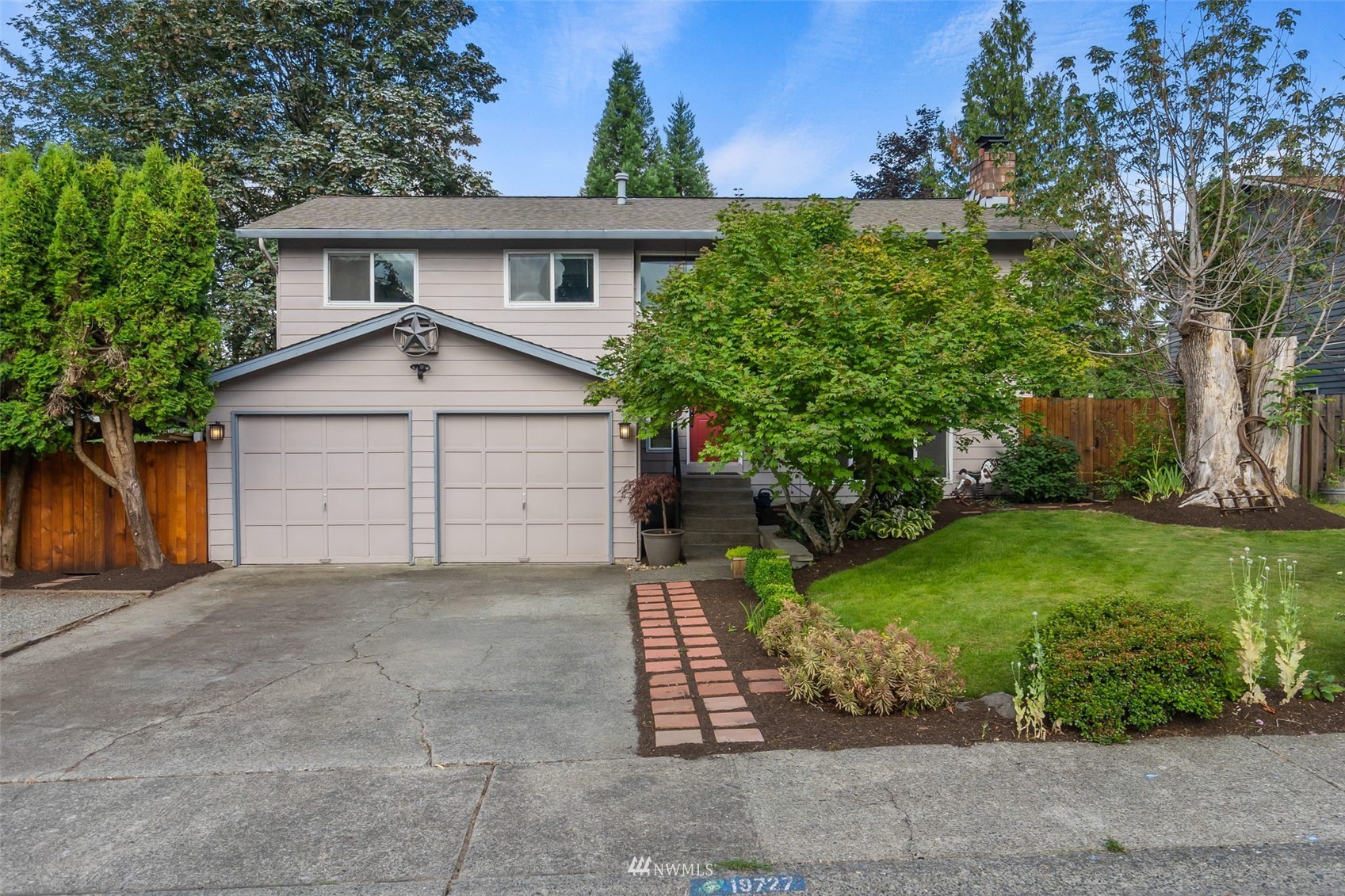 19727 143rd Place Southeast Renton, WA 98058 - Photo 1 of 40 Gallery Image 1
