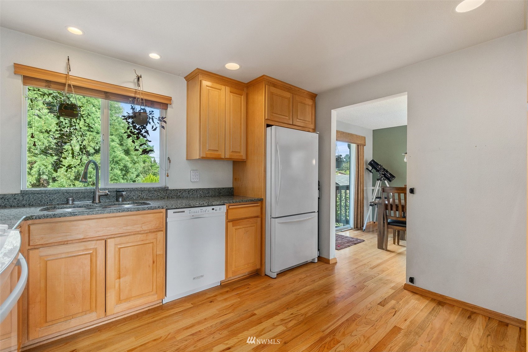 19727 143rd Place Southeast Renton, WA 98058 - Photo 3 of 40 Gallery Image 3