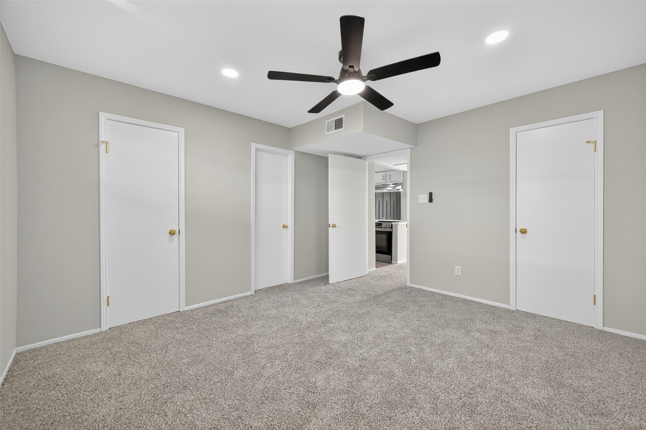 6410 Del Monte Drive, Unit 93 Houston, TX 77057 - Photo 12 of 19 a view of an empty room