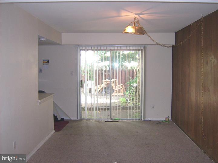 25 Ridgewood Place Willingboro, NJ 08046 - Photo 4 of 13 Dining Room