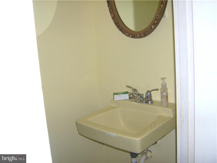 25 Ridgewood Place Willingboro, NJ 08046 - Photo 7 of 13 Half Bath