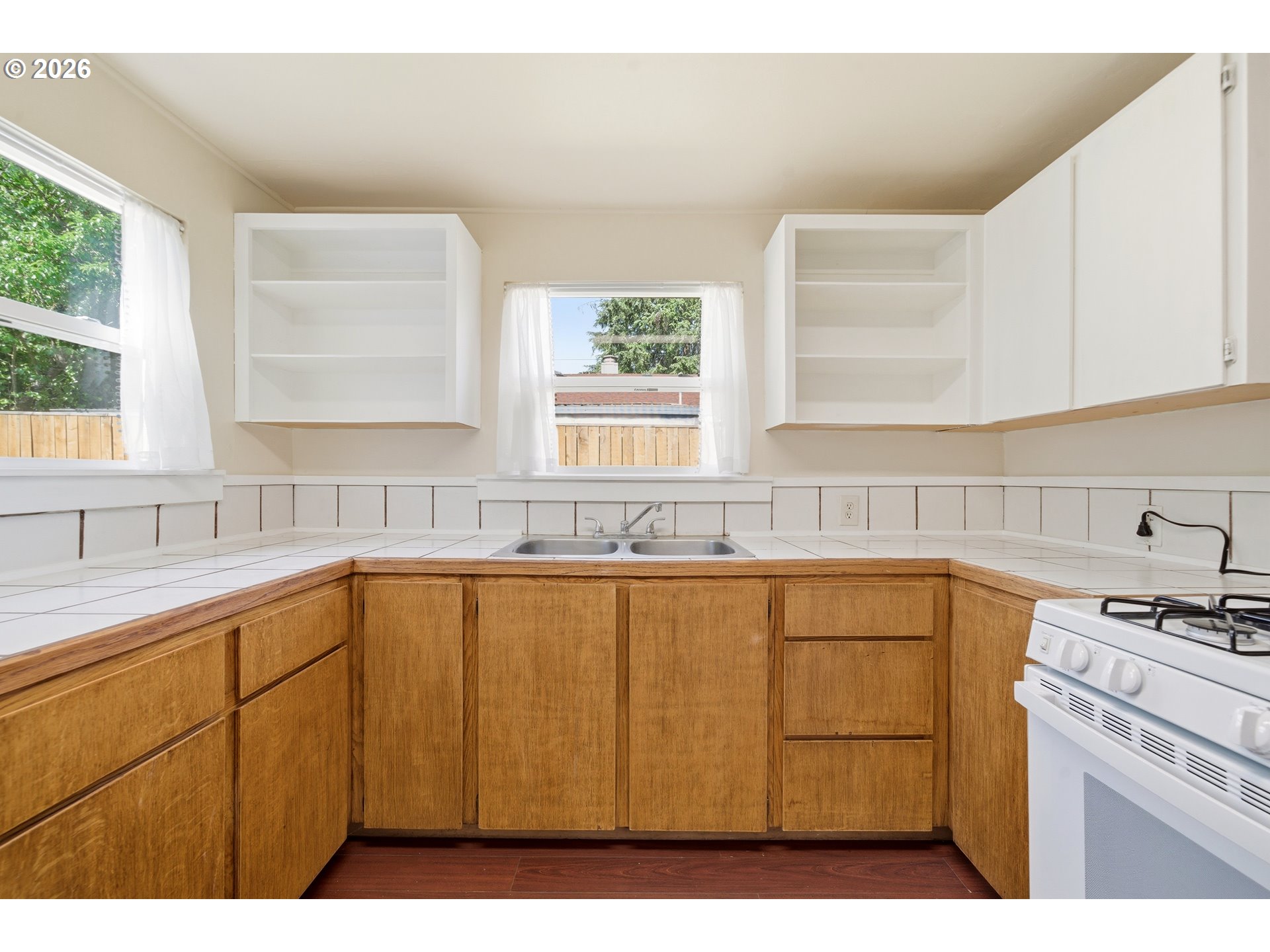6016 Northeast Alberta Street Portland, OR 97218 - Photo 15 of 32