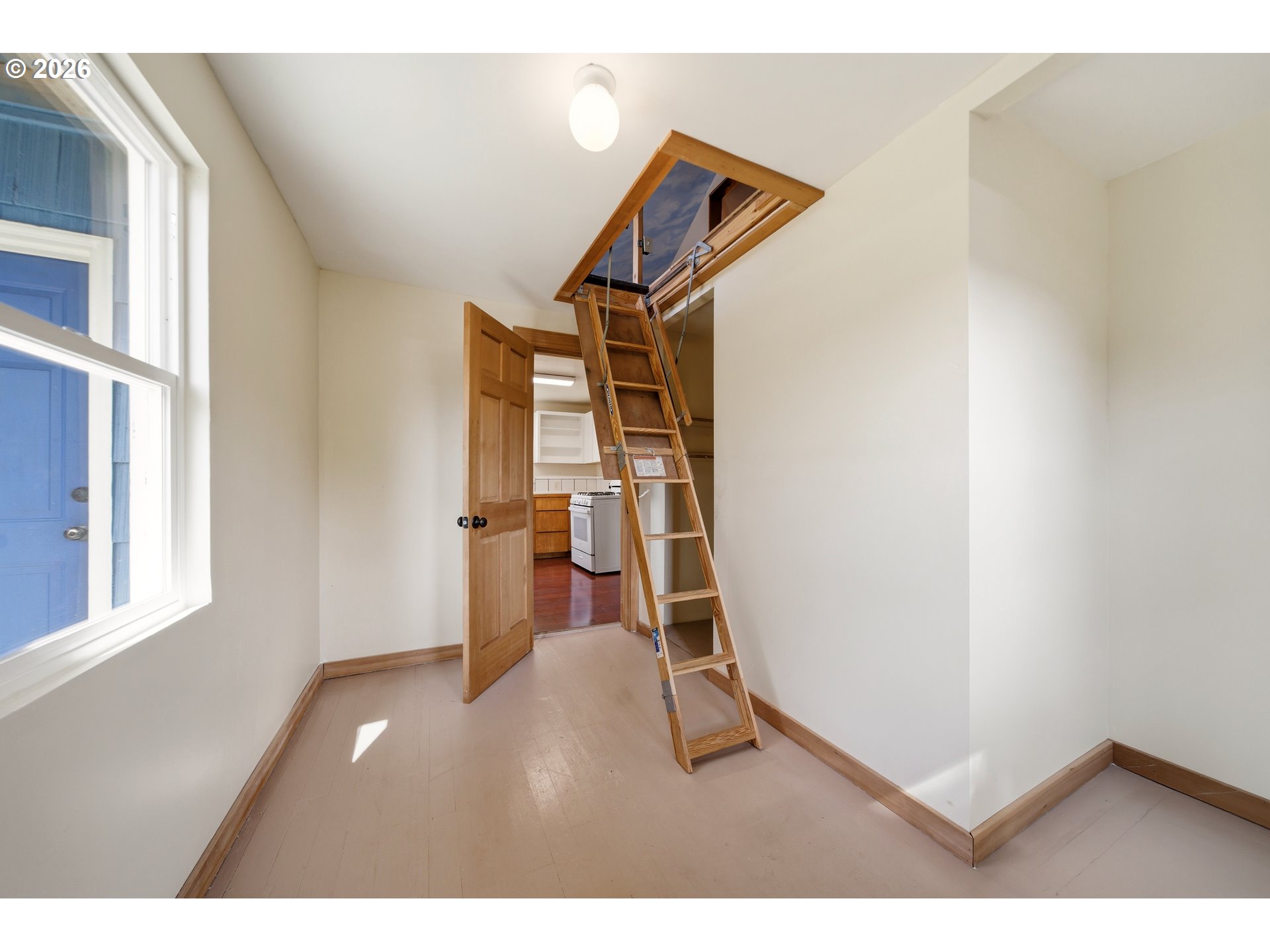 6016 Northeast Alberta Street Portland, OR 97218 - Photo 18 of 32