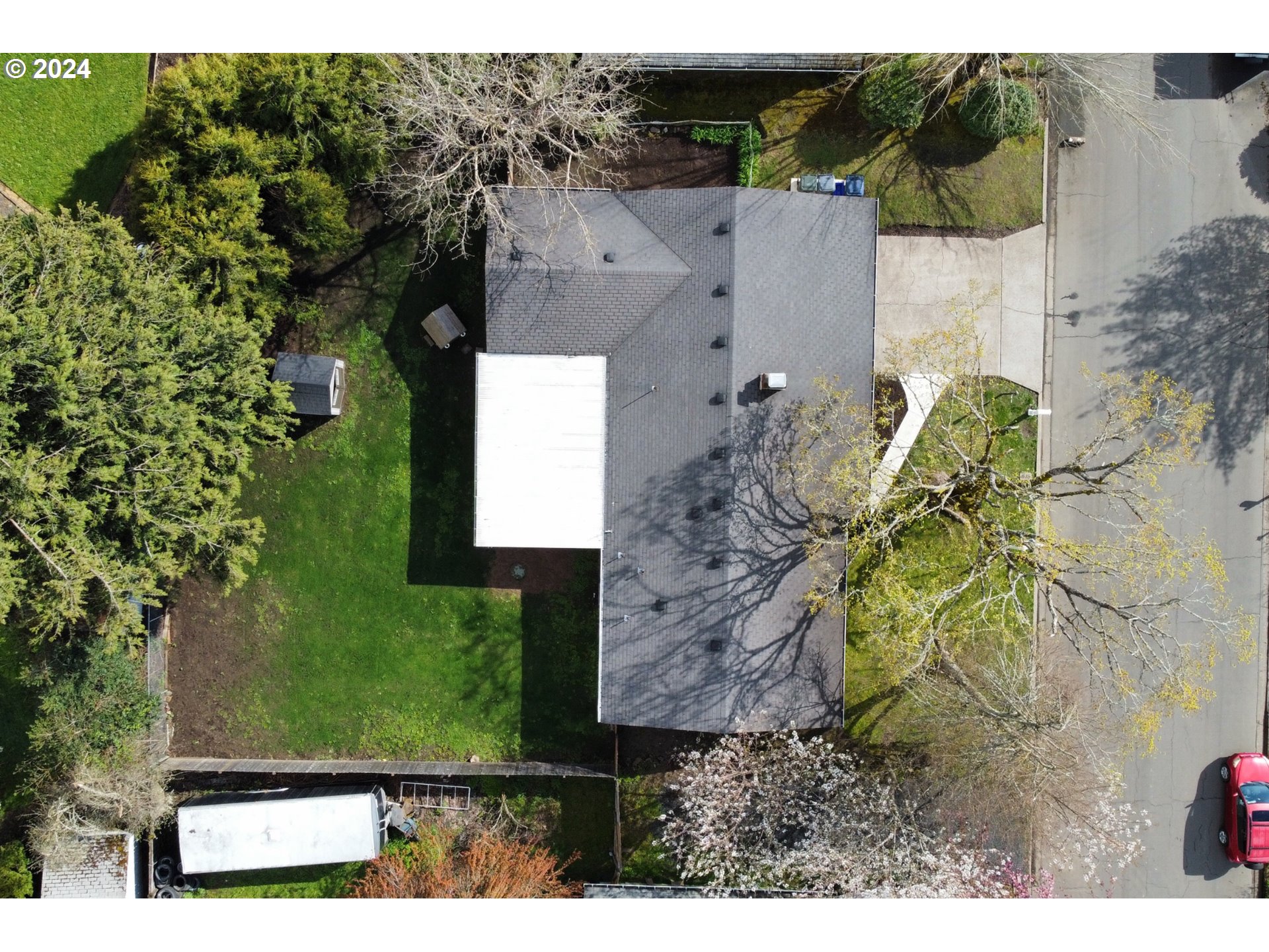 1127 South 34th Place Springfield, OR 97478 - Photo 40 of 40 an aerial view of a house