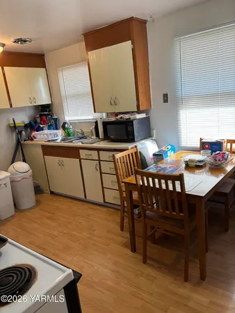 $399,000 | 806-808 South 35th Avenue, Yakima, WA 98902