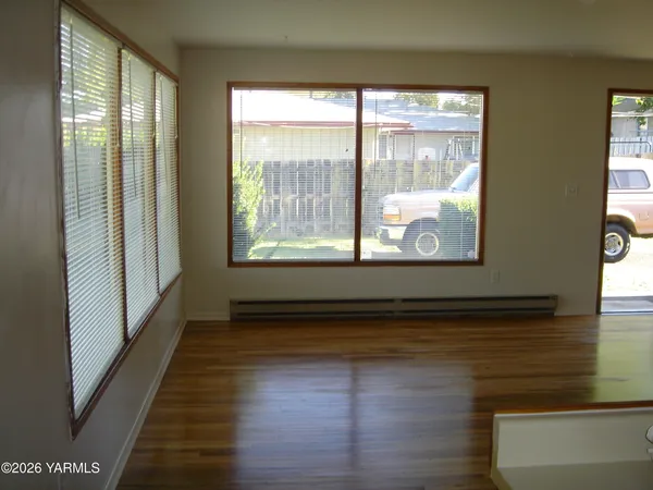 a view of parking area