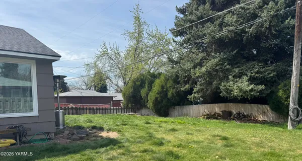 $399,000 | 806-808 South 35th Avenue, Yakima, WA 98902
