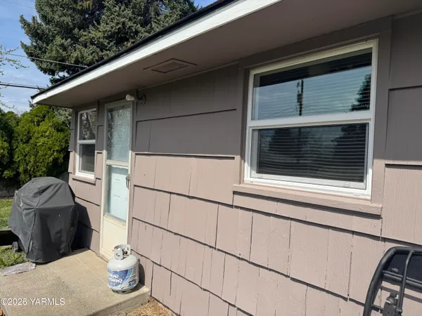 $399,000 | 806-808 South 35th Avenue, Yakima, WA 98902