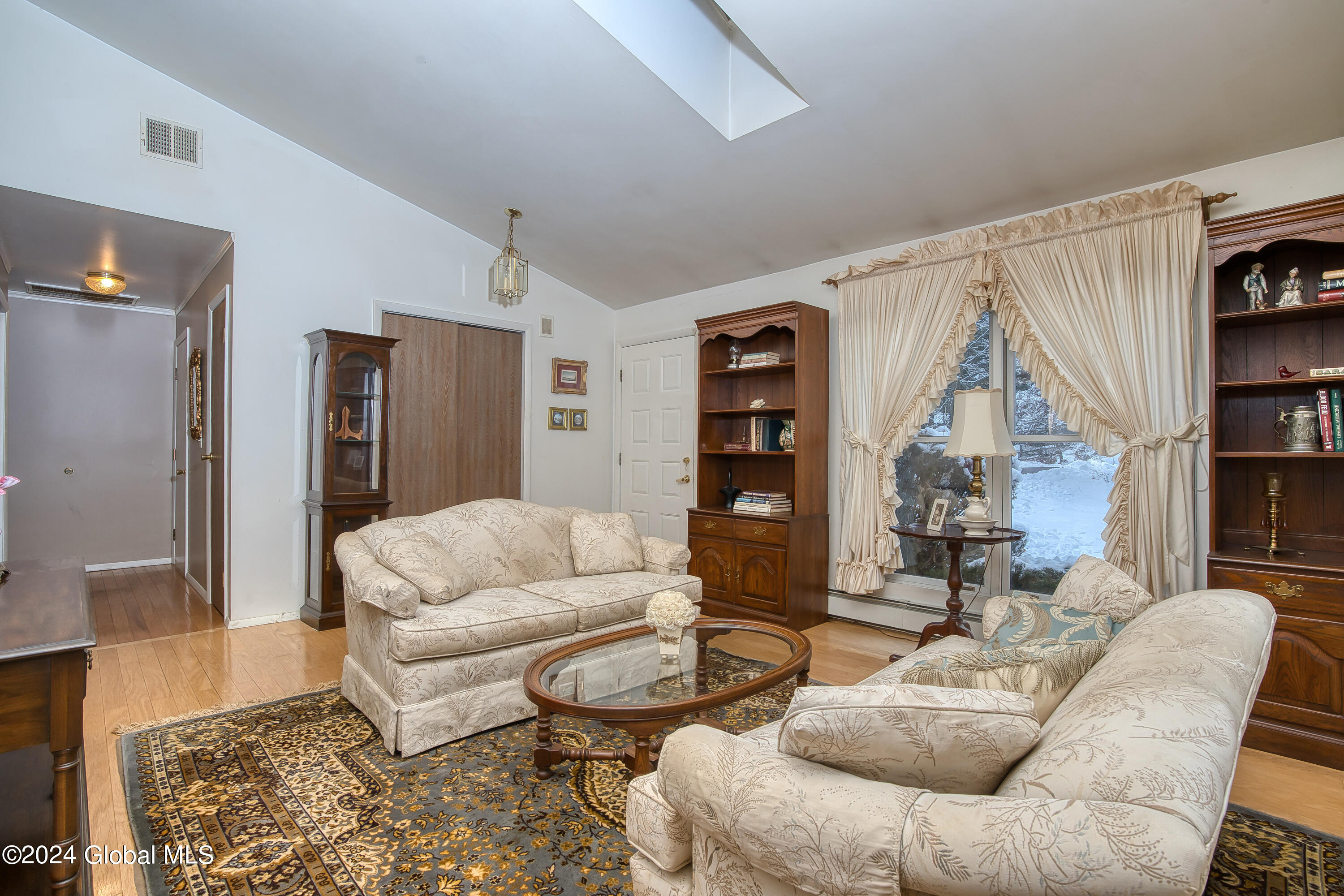 35 Meadow Rue Place Malta, NY 12020 - Photo 9 of 31 Living Room