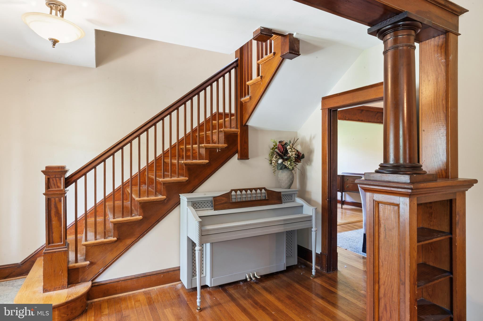 28733 Ridge Road Mount Airy, MD 21771 - Photo 5 of 97 Foyer