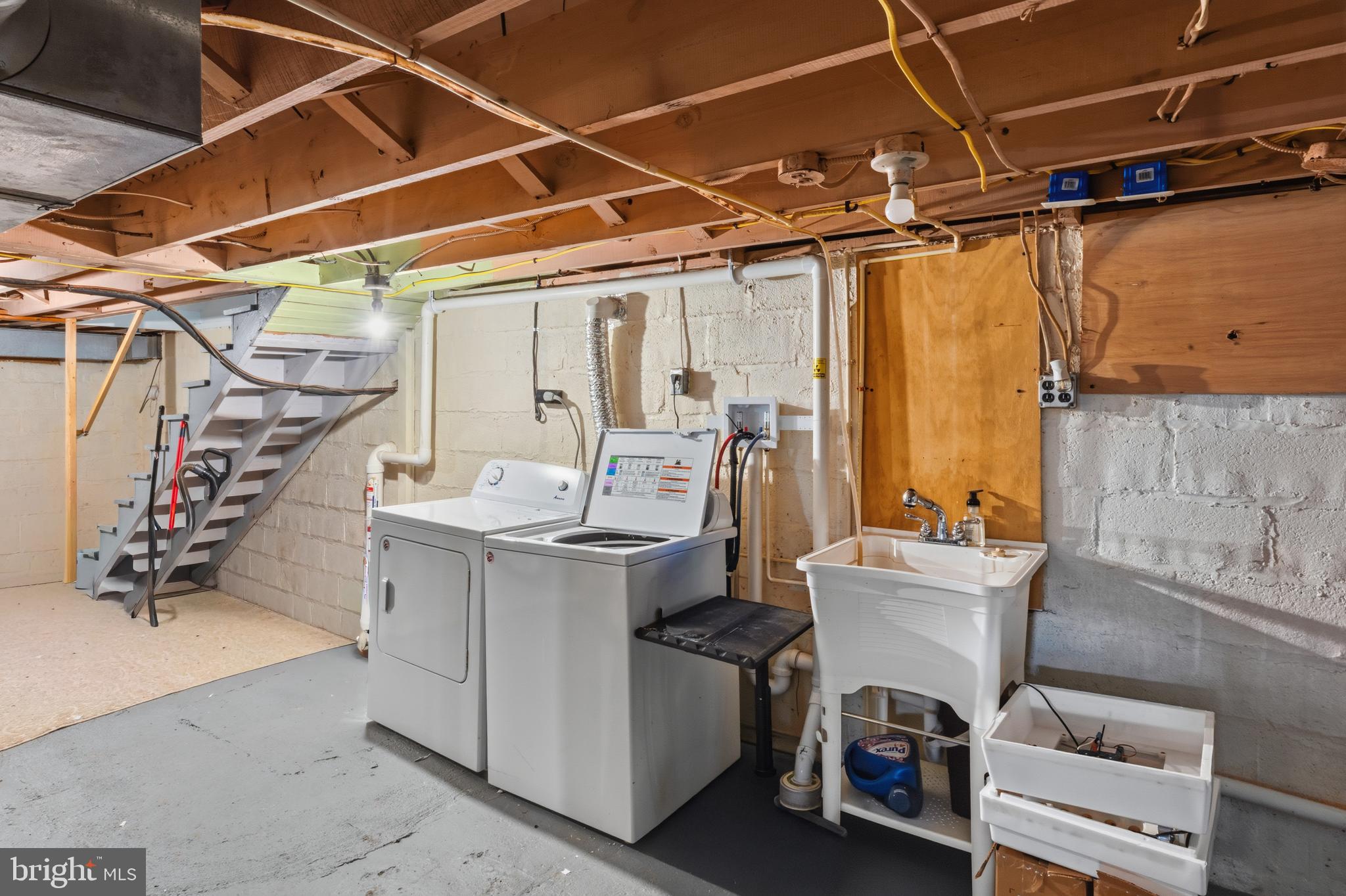 28733 Ridge Road Mount Airy, MD 21771 - Photo 64 of 97 Laundry