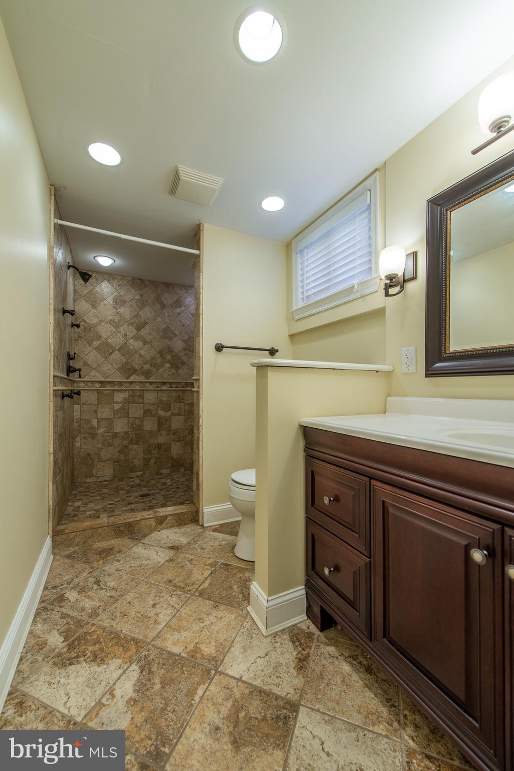 4055 Adams Drive Silver Spring, MD 20902 - Photo 32 of 40 Gallery Image 32