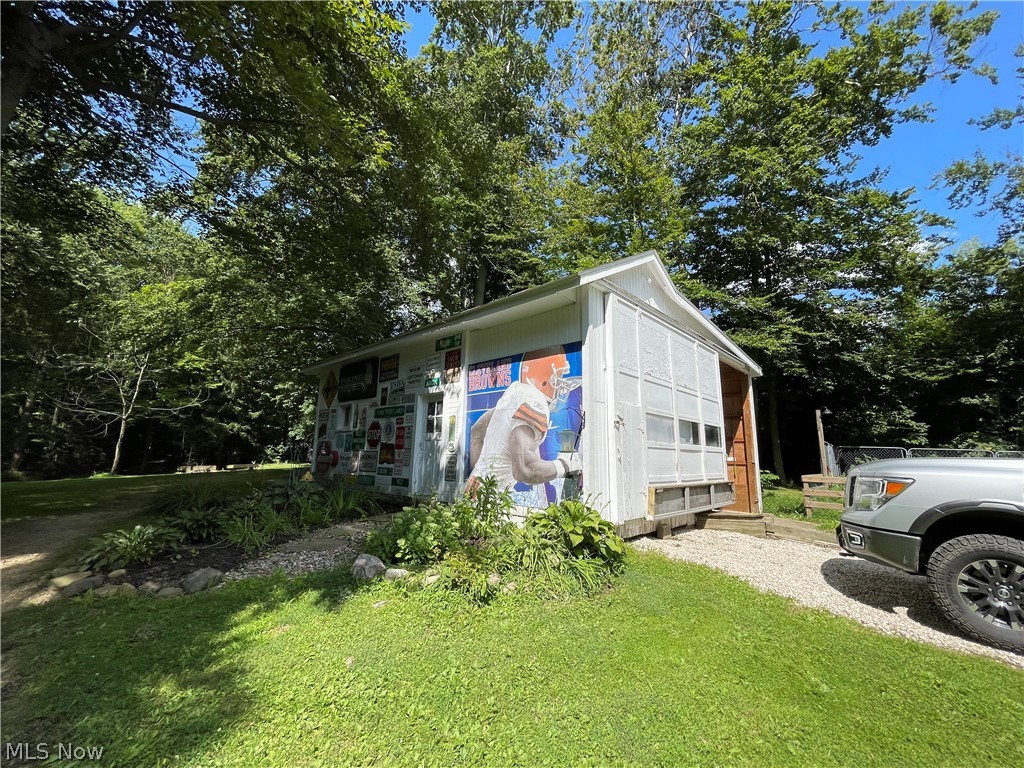 2121 Blake Road Wadsworth, OH 44281 - Photo 5 of 26