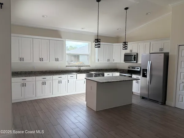 $2,400 | 1850 Jupiter Boulevard Southwest, Unit 20, Palm Bay, FL 32908