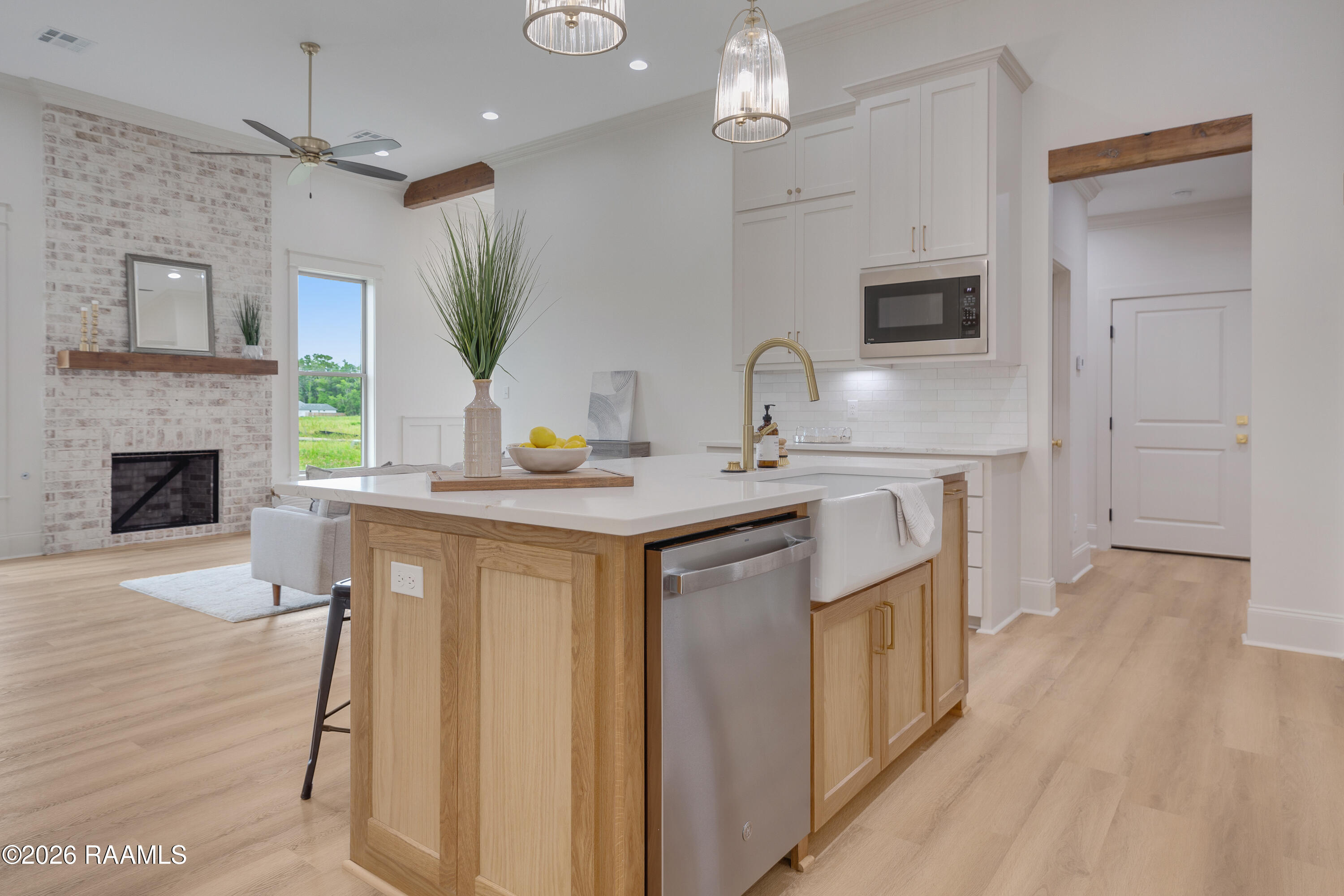 112 Spring Meadow Broussard, LA 70518 - Photo 10 of 37 Kitchen