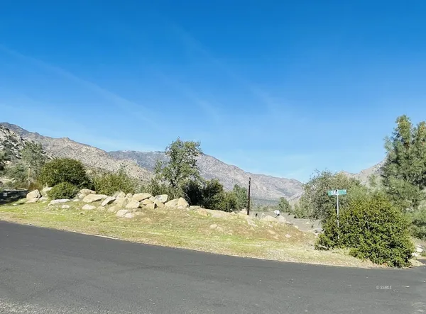 $59,900 | Oak Court, Kernville, CA 93238