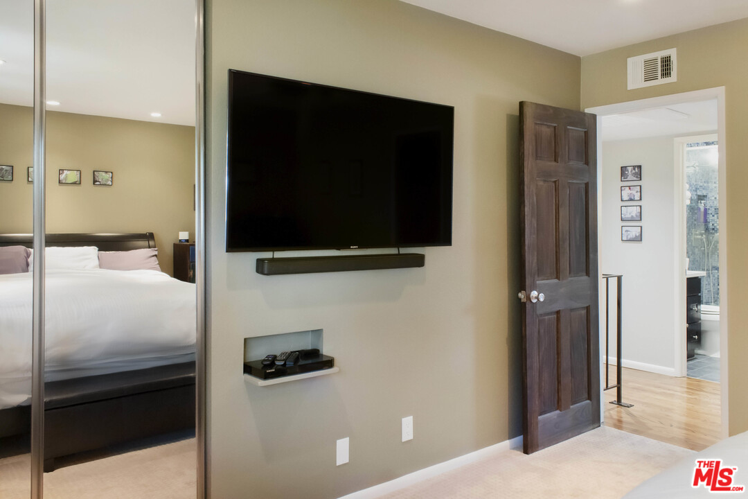 1831 Brigden Road, Unit 2 Pasadena, CA 91104 - Photo 23 of 31 Gallery Image 23