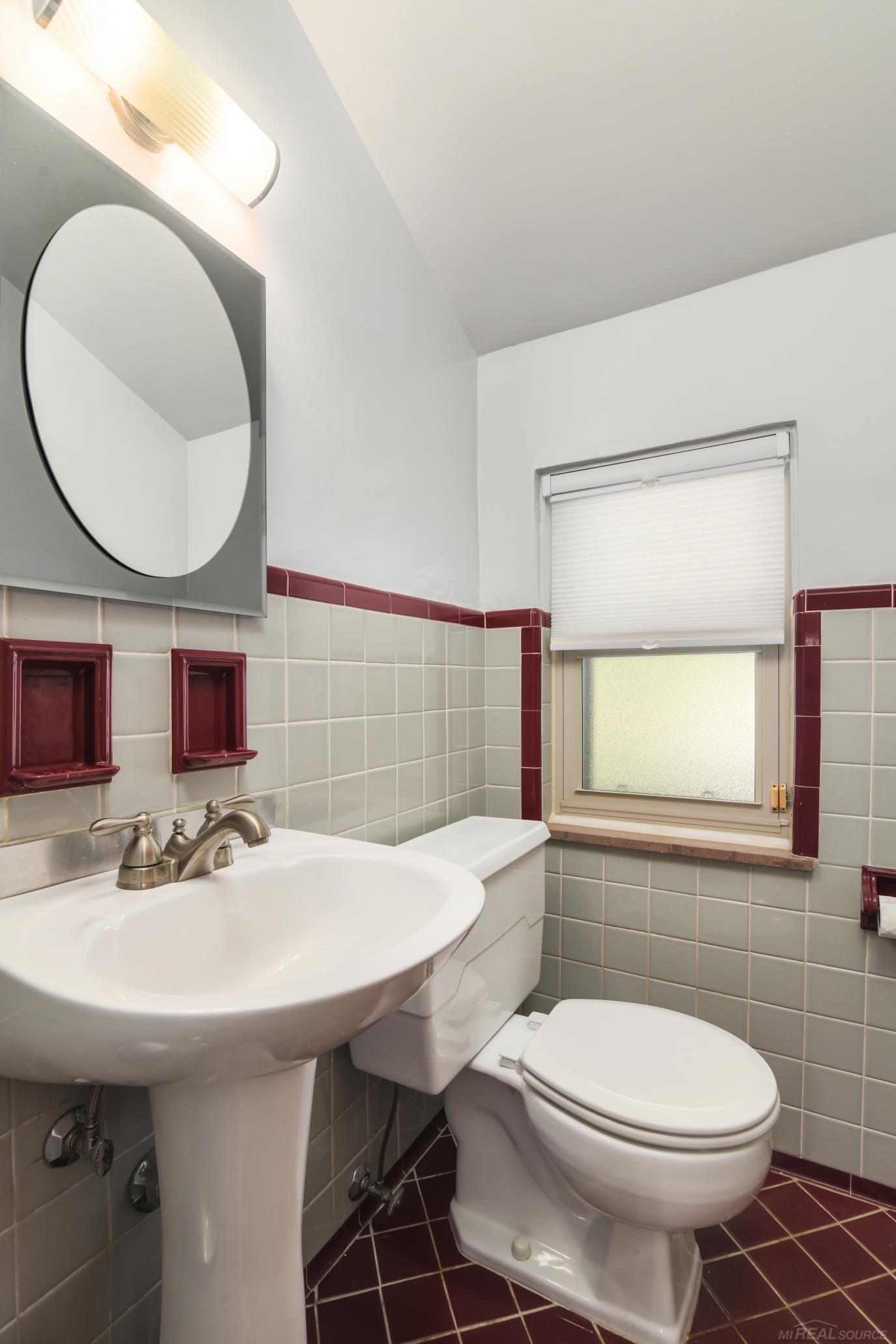 1177 Cadieux Road Grosse Pointe Park, MI 48230 - Photo 15 of 36
