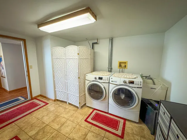 $1,200,000 | 815 East Lake Mitchell Drive, Cadillac, MI 49601