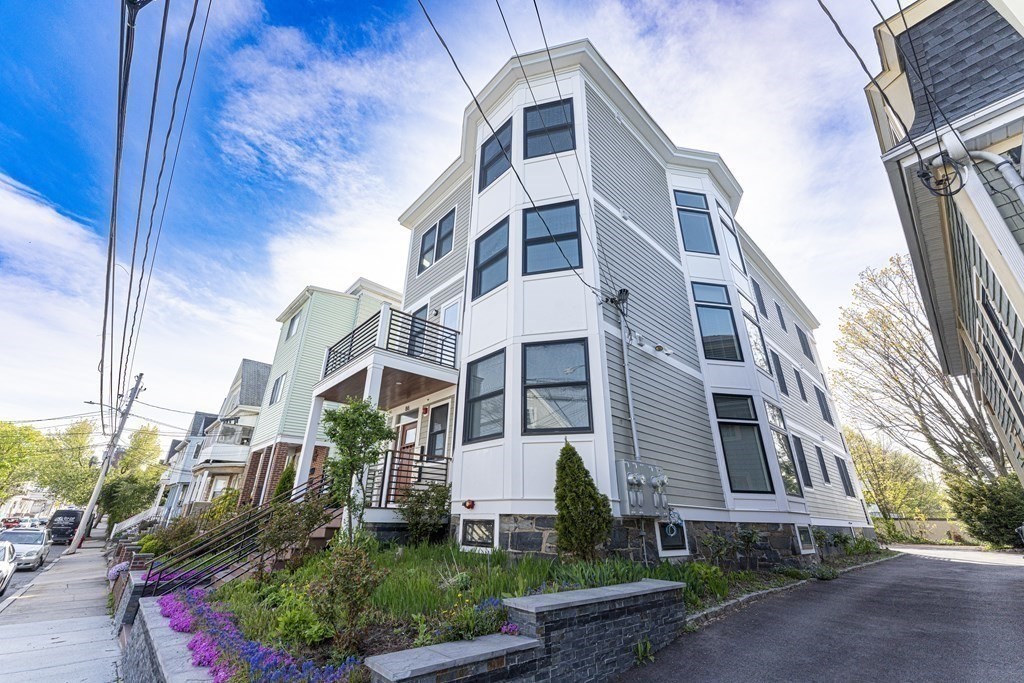 86 Fremont Street, Unit 2 Somerville, MA 02145 - Photo 2 of 29