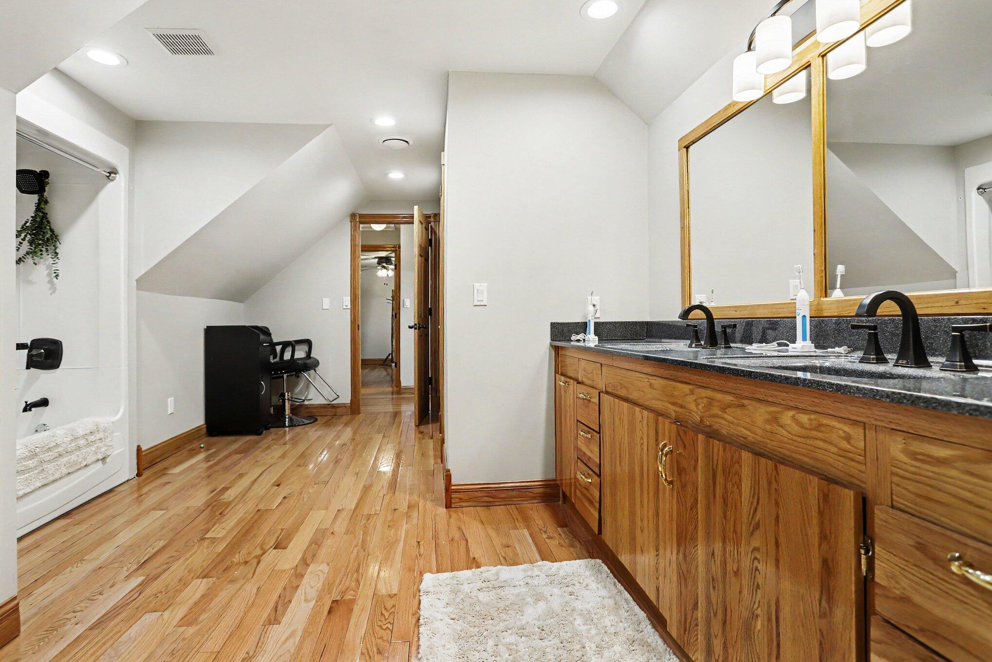 24219 Findley Road Sturgis, MI 49091 - Photo 15 of 28 014_file_1926