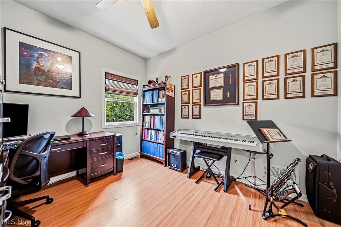1860 Rockefeller Road Wickliffe, OH 44092 - Photo 26 of 30 Gallery Image 26