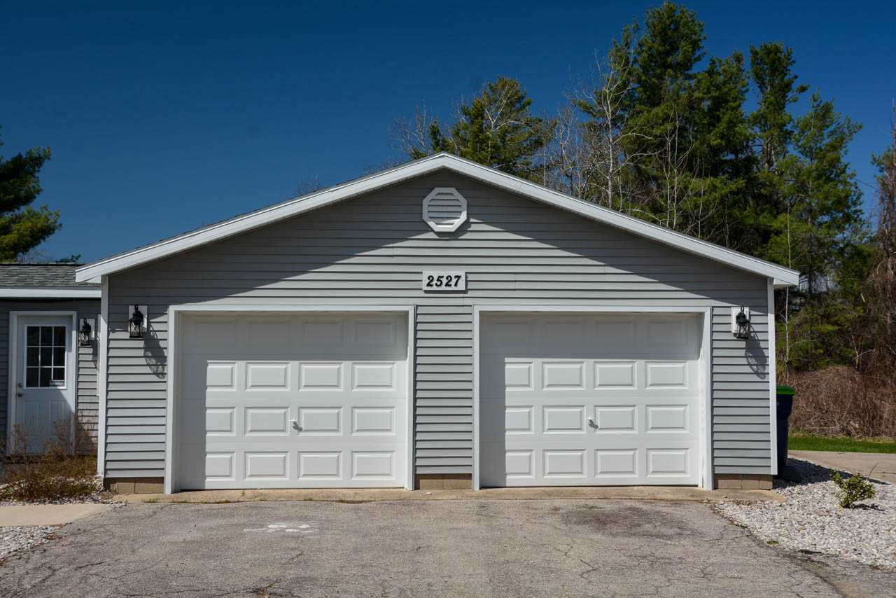 2527 North Three Mile Road Traverse City, MI 49686 - Photo 25 of 38 1831388-24.JPG