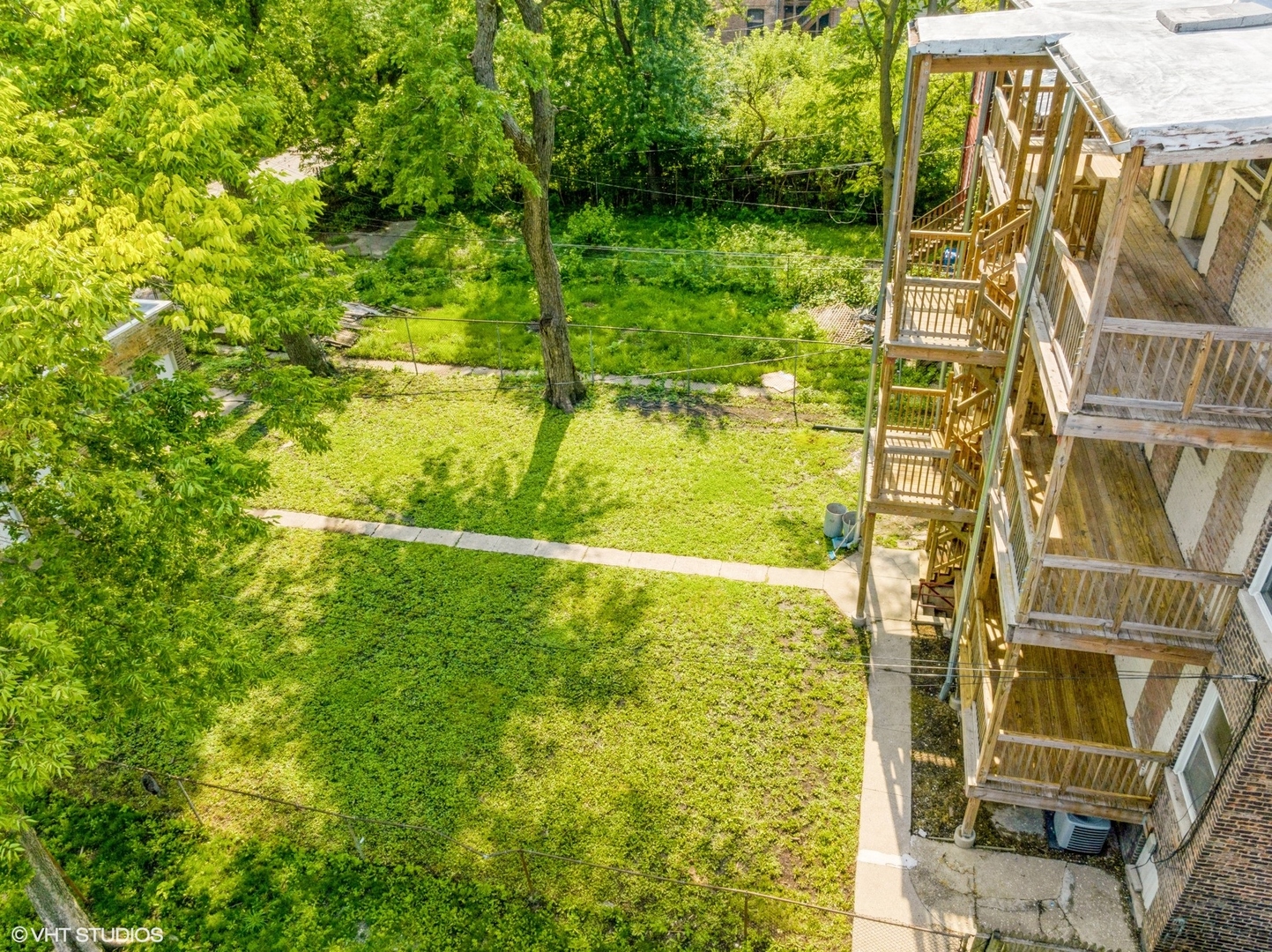 5029 West Washington Boulevard, Unit 1E Chicago, IL 60644 - Photo 26 of 26 a view of a garden