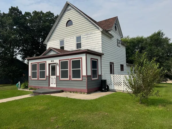 $118,500 | 401 South Main Street, Badger, MN 56714