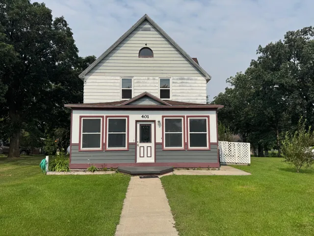 $118,500 | 401 South Main Street, Badger, MN 56714