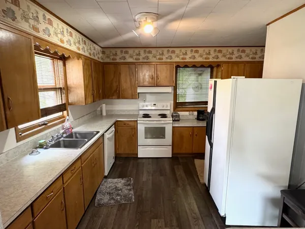 $118,500 | 401 South Main Street, Badger, MN 56714