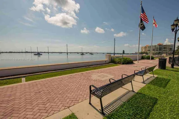 $1,775,000 | 1613 Indian River Drive, Cocoa, FL 32922