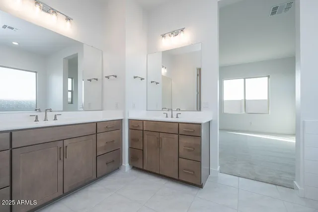 $817,935 | 803 West J. Waltz Way, Apache Junction, AZ 85120