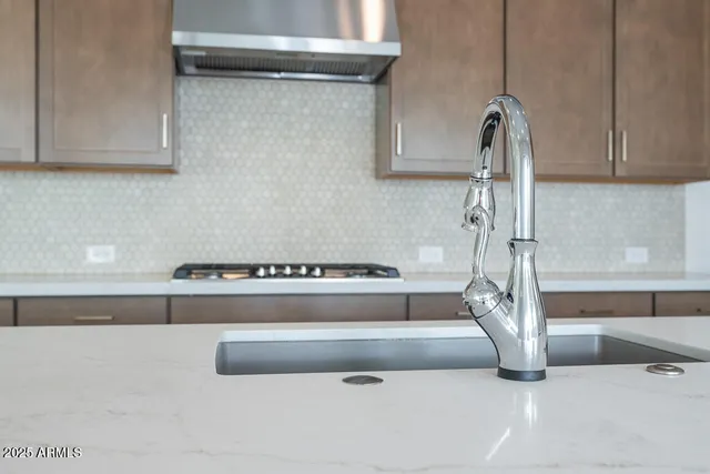 $817,935 | 803 West J. Waltz Way, Apache Junction, AZ 85120