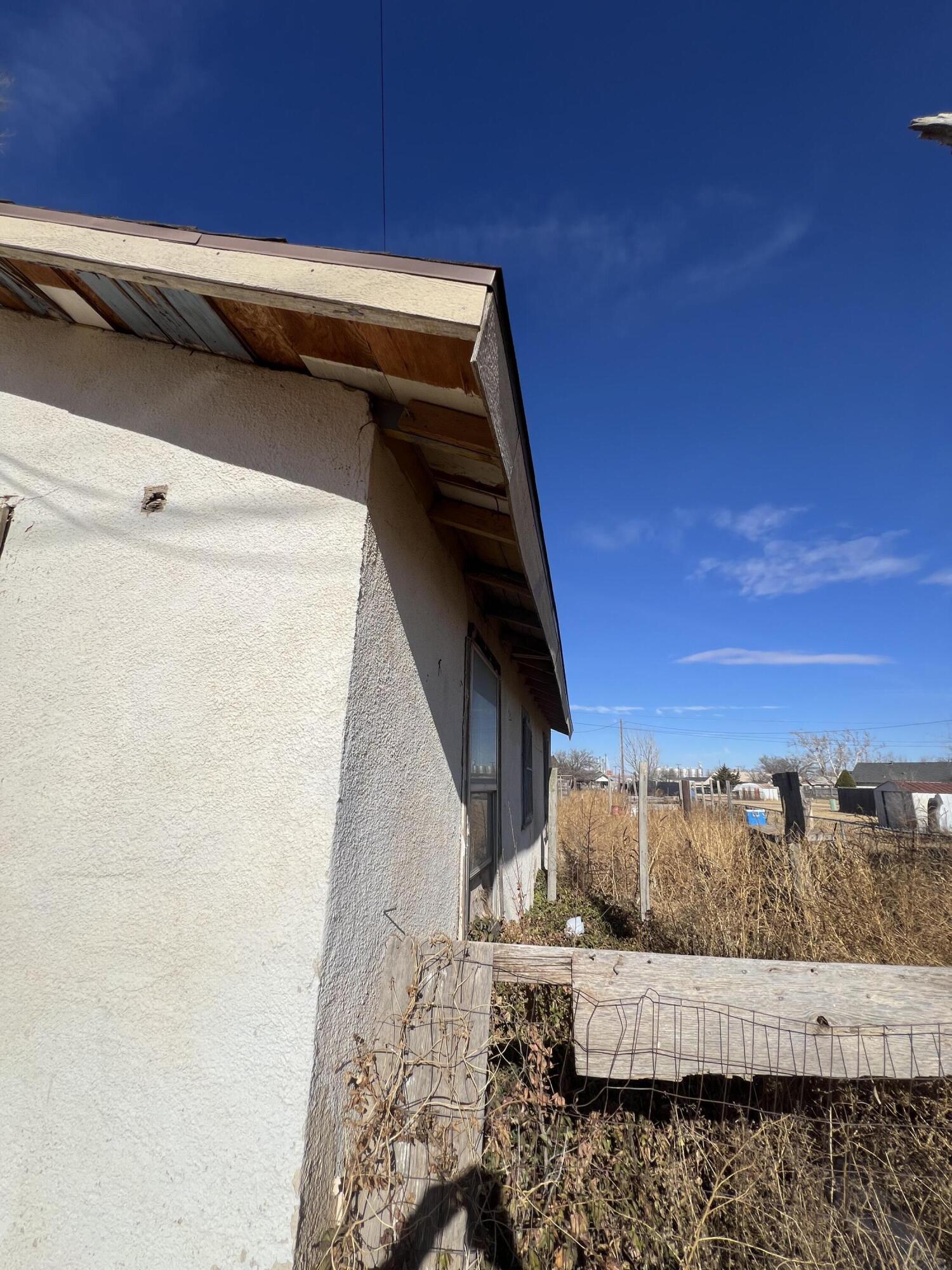 340 West Panhandle Street Slaton, TX 79364 - Photo 6 of 30 IMG_7574