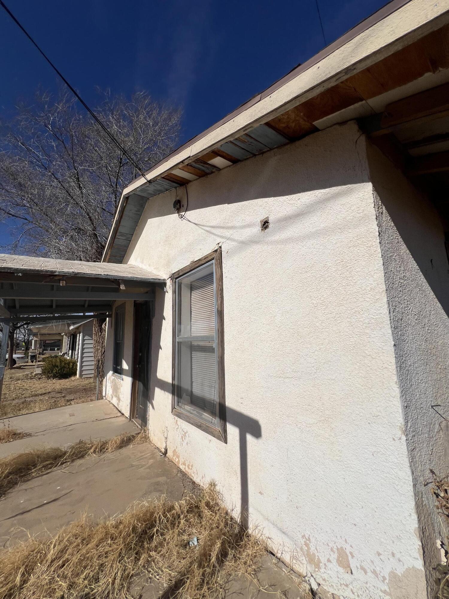 340 West Panhandle Street Slaton, TX 79364 - Photo 7 of 30 IMG_7575