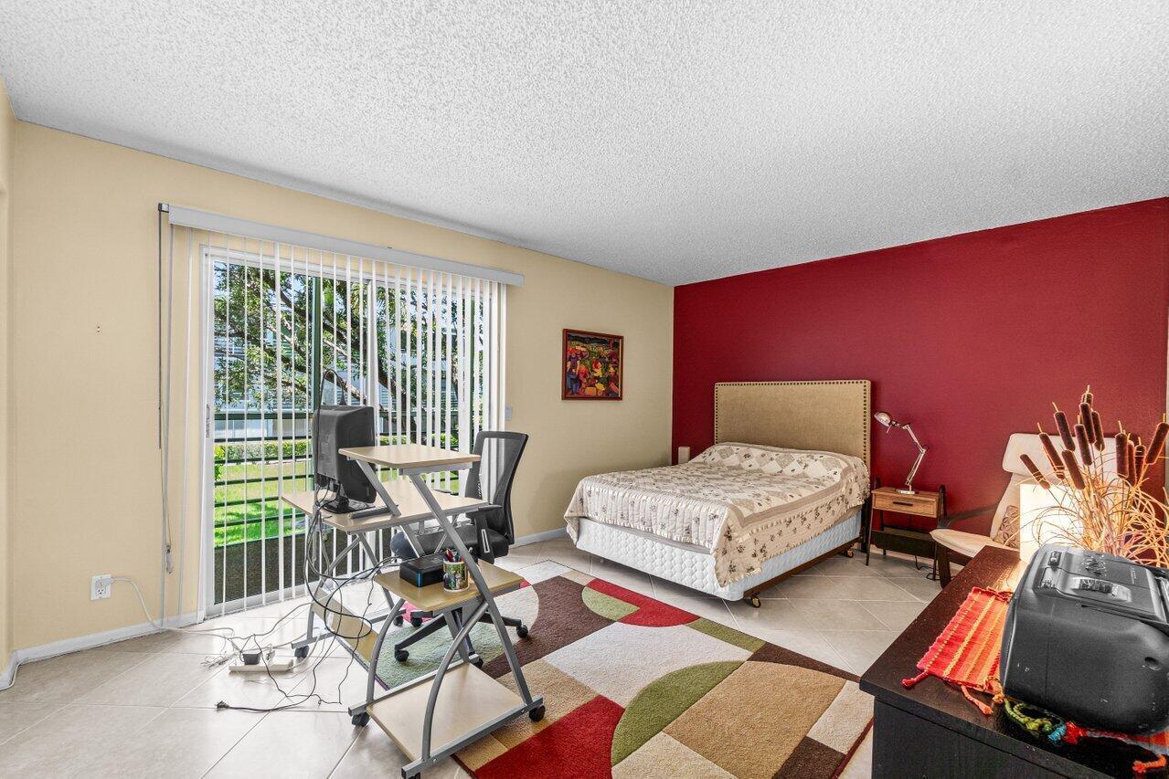 68 Suffolk B, Unit 68 Boca Raton, FL 33434 - Photo 11 of 26 Primary Bedroom 1