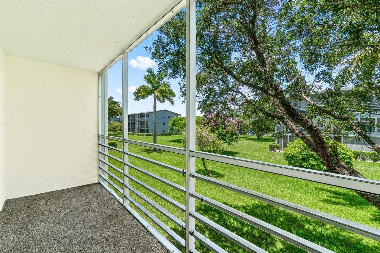 68 Suffolk B, Unit 68 Boca Raton, FL 33434 - Photo 18 of 26 Balcony 2
