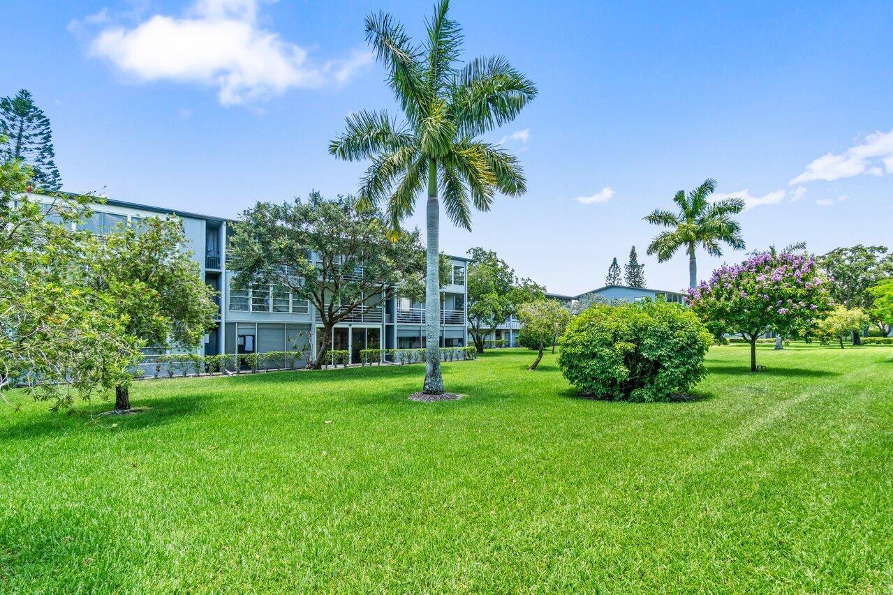 68 Suffolk B, Unit 68 Boca Raton, FL 33434 - Photo 22 of 26 View 3