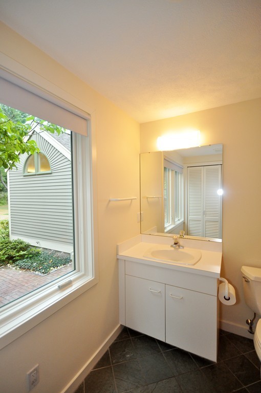 84 Esterbrook Road Acton, MA 01720 - Photo 10 of 29 Gallery Image 10
