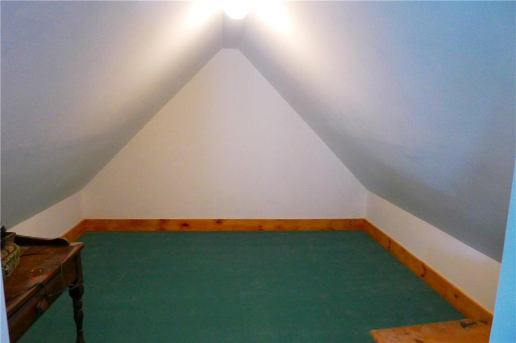 121 Horseshoe Pond Road Andover, ME 04216 - Photo 18 of 25 Inside the cubby!