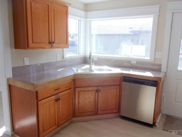 $339,900 | 605 North 6th Street, Parma, ID 83660
