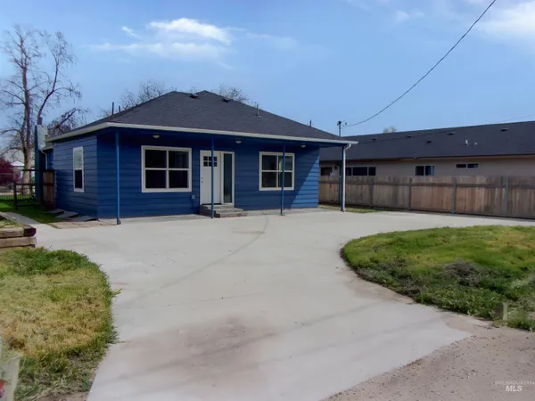 $339,900 | 605 North 6th Street, Parma, ID 83660