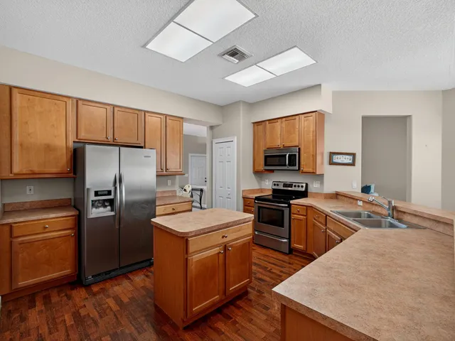 $720,000 | 7128 Brunswick Circle, Boynton Beach, FL 33472