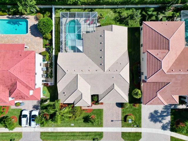 $720,000 | 7128 Brunswick Circle, Boynton Beach, FL 33472