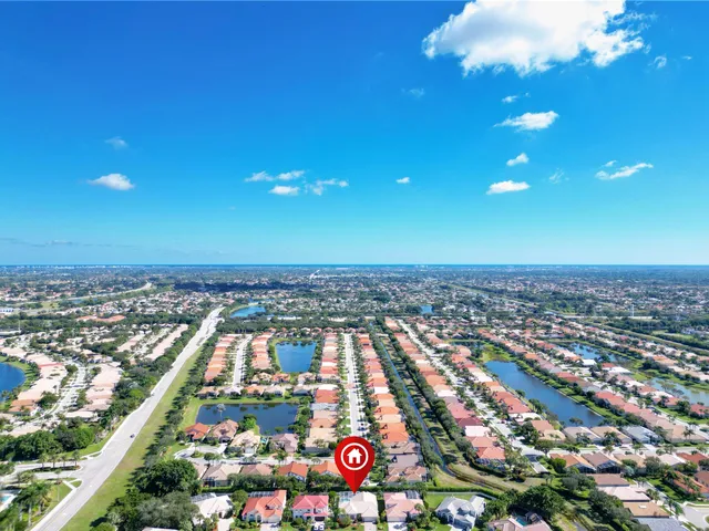 $720,000 | 7128 Brunswick Circle, Boynton Beach, FL 33472