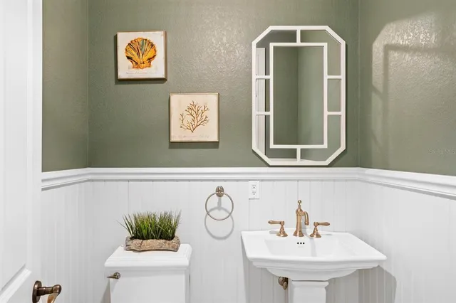 $2,840,000 | 2028 Illinois Avenue Northeast, St. Petersburg, FL 33703